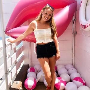 Meet your Posher, Kara